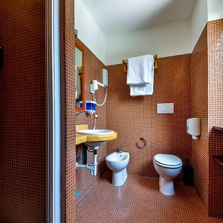 بيت ضيافة E-room 42